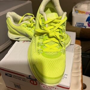 Nike Women's Athletic Shoes - Neon Yellow
